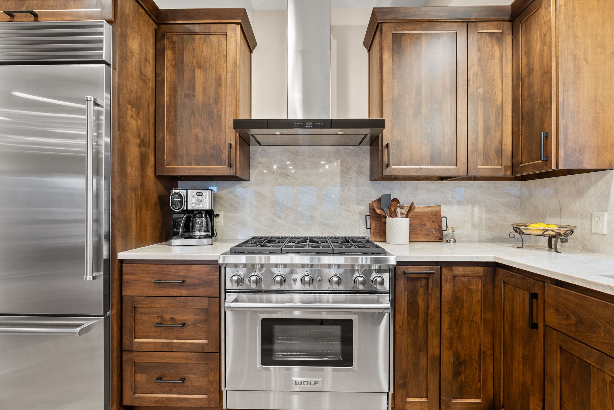 Wolf Range & Chimney Hood