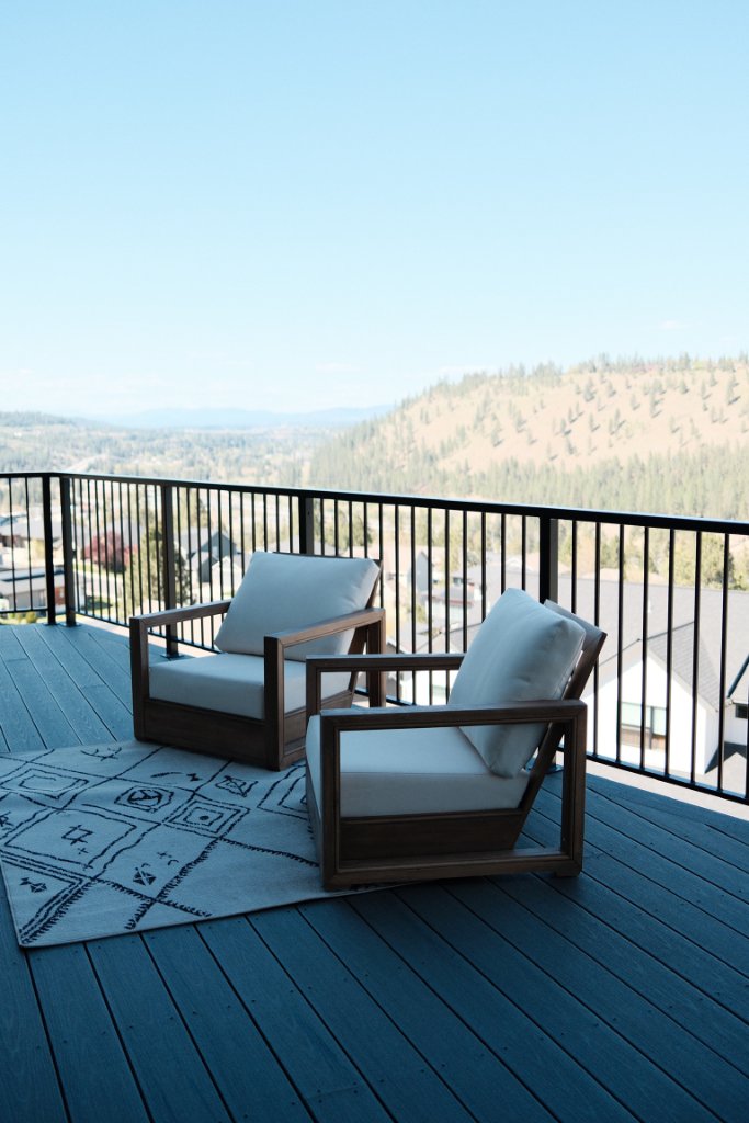 Upper Deck — Panoramic Views