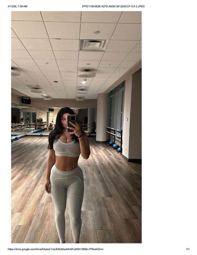 Fitness studio selfie