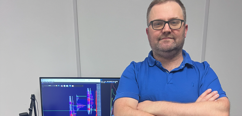 Marcin at trading desk