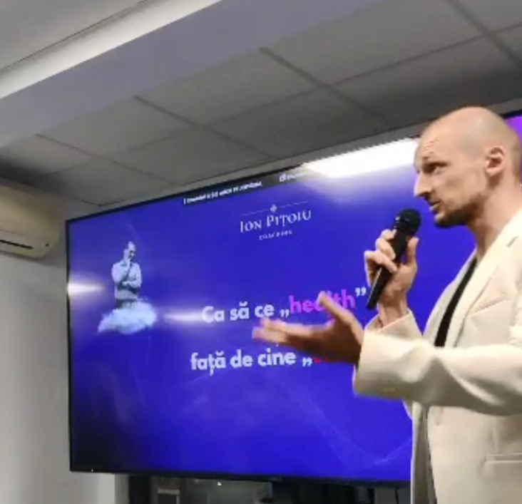 Ion Pițoiu prezentând – conferință leadership