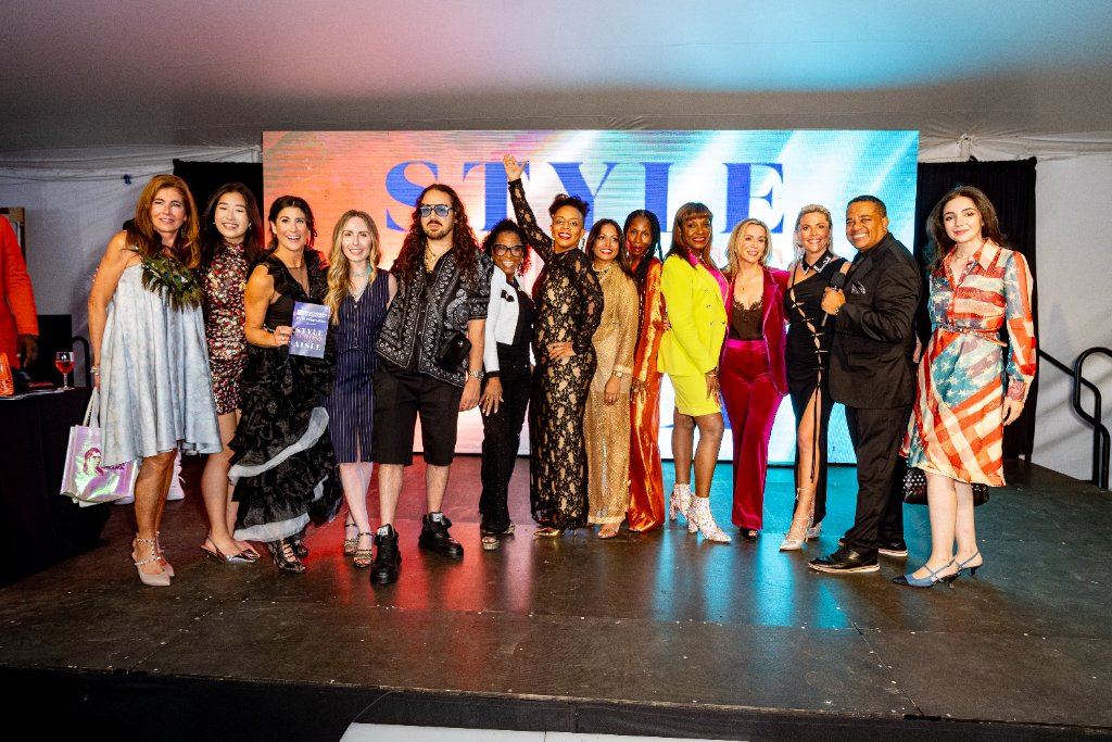 Style Across the Aisle Group