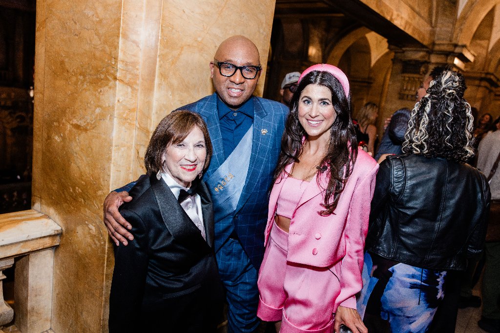 Style Across the Aisle Foundation