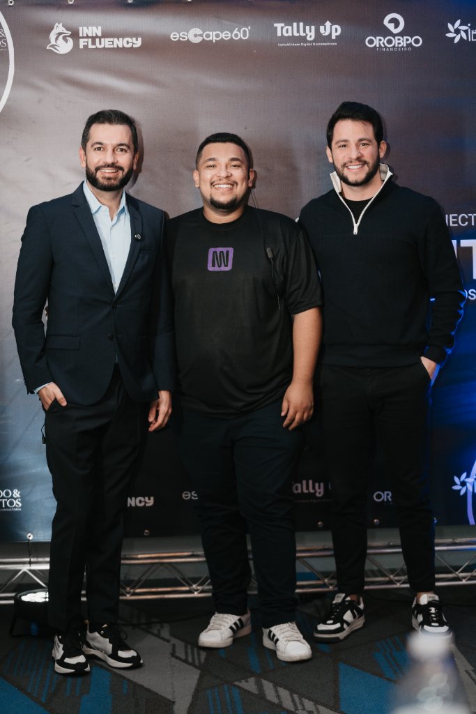 Trio no evento