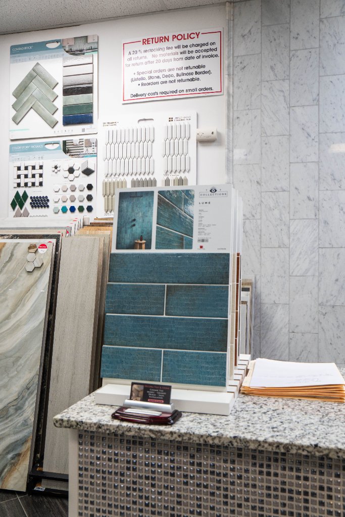 Roca tile display