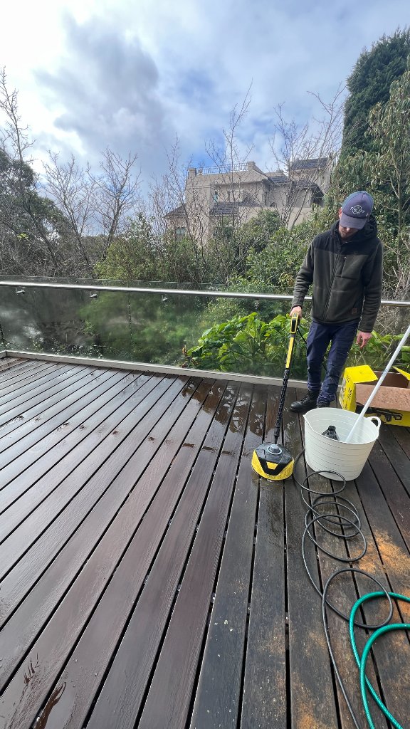 Deck grain restoration pressure clean Sydney