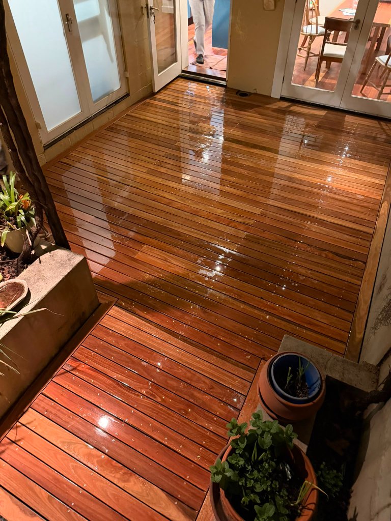 Spotted Gum deck grain detail Surry Hills