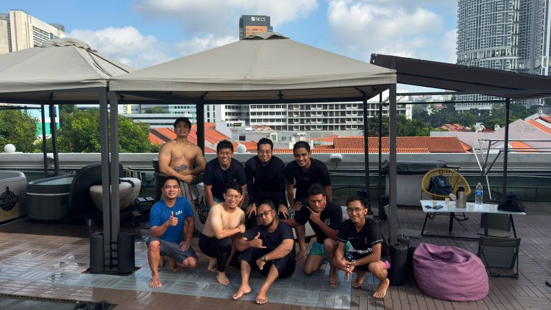 Cold plunge recovery networking: rooftop ice bath session with fellow business owners at ColdCare Recovery.