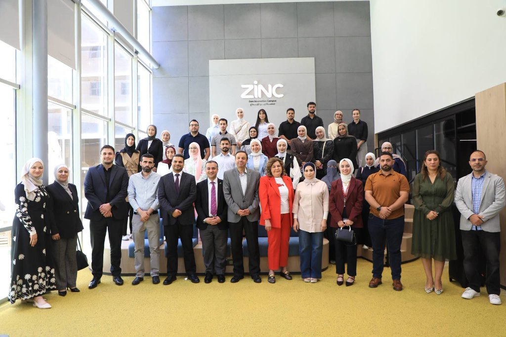 صورة جماعية في Zain Innovation Campus (ZINC)