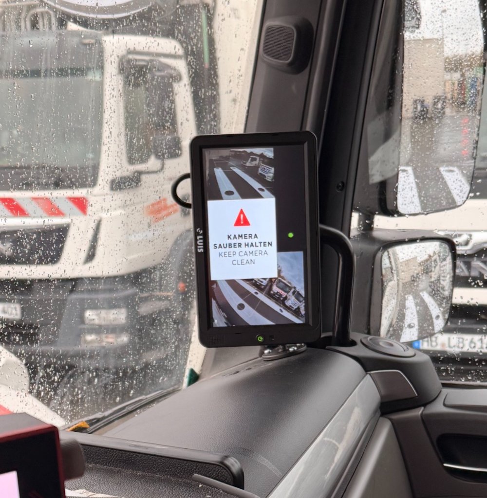 LUIS In-Cab Monitor