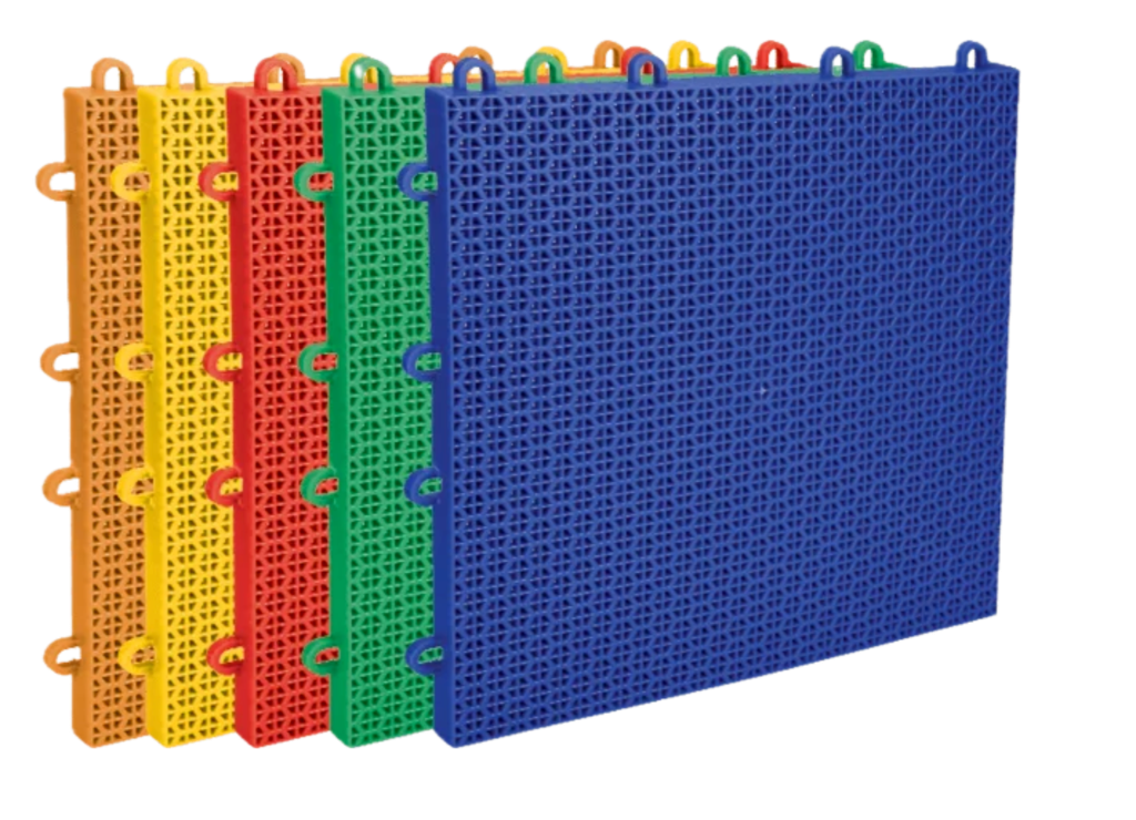 Barevné modulární plastové dlaždice 30×30 cm