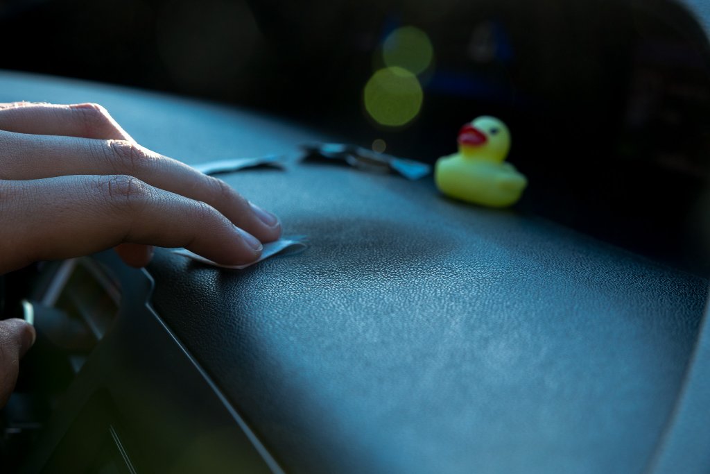 Dash Ducky in car
