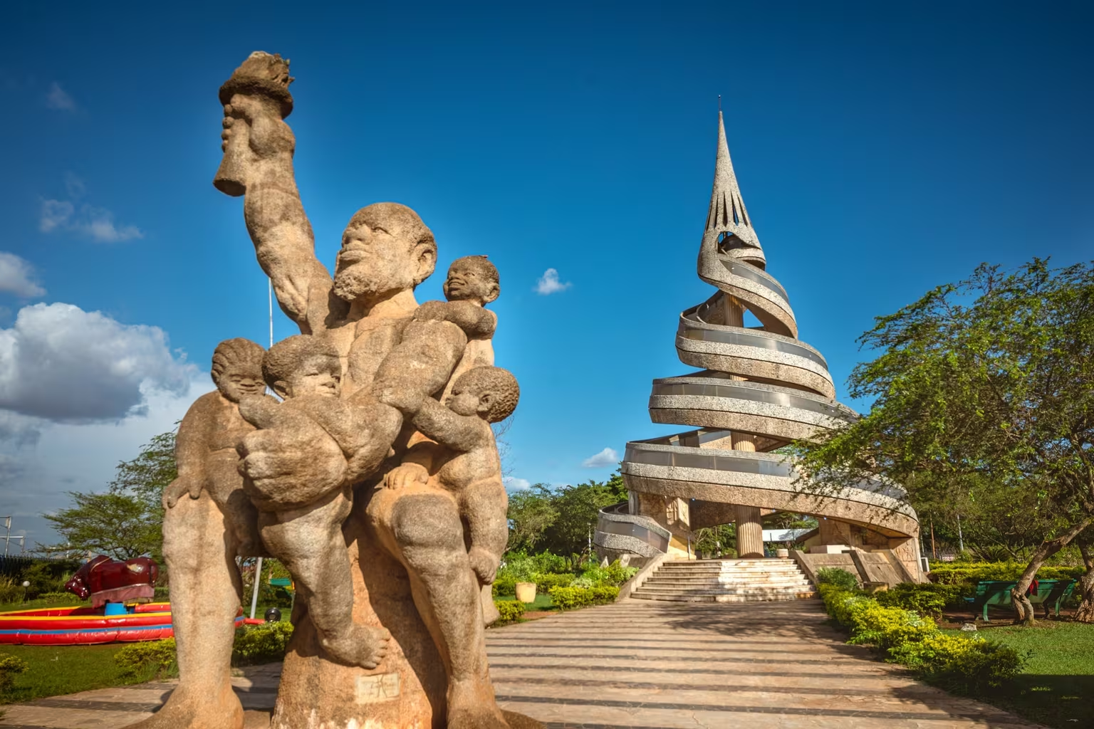 Monument de la Réunification du Cameroun, Yaoundé