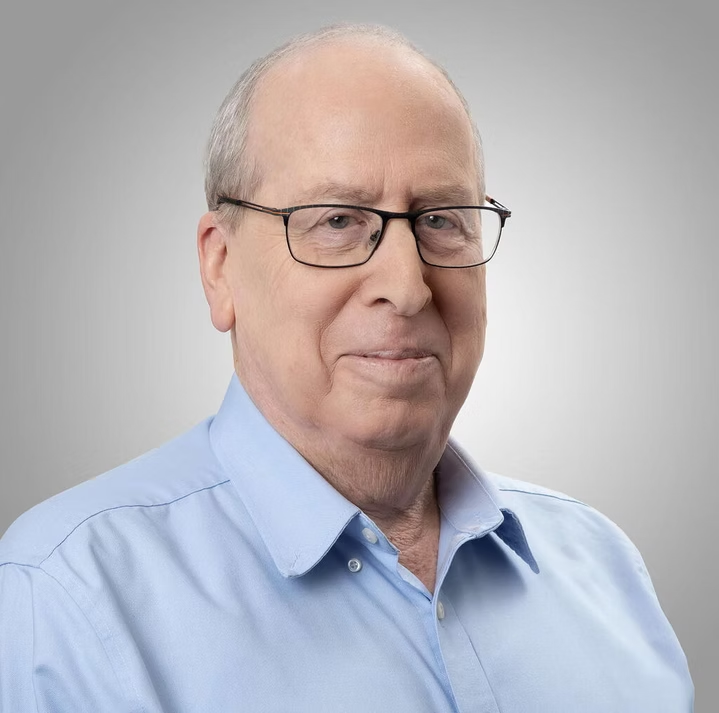 מר צבי סטפק