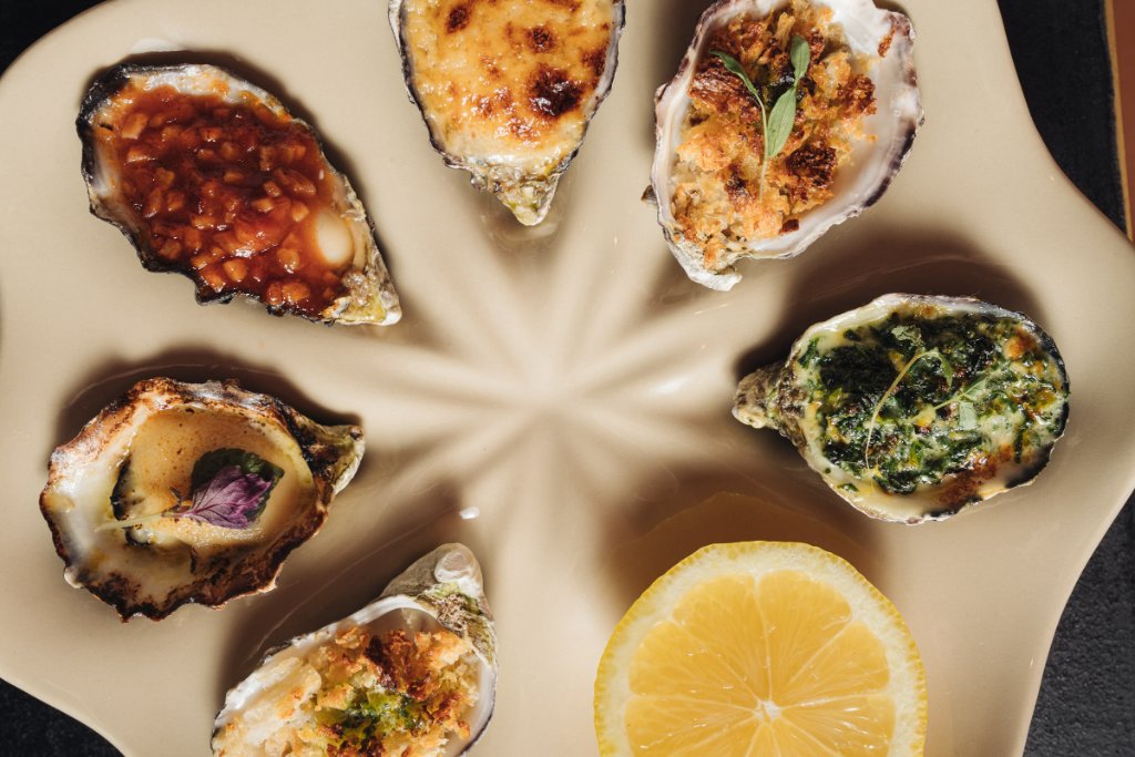 Christmas Day Lunch in Byron Bay at Hotel Marvell Oyster Bar