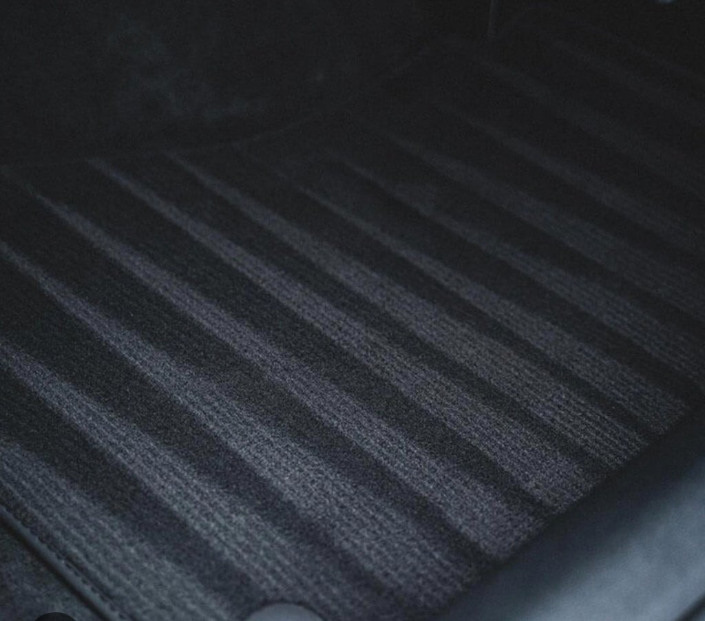 Freshly vacuumed floor mat