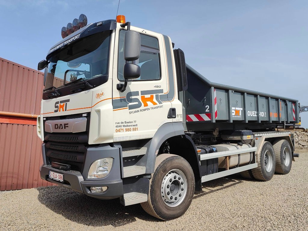 DAF SRT avec conteneur