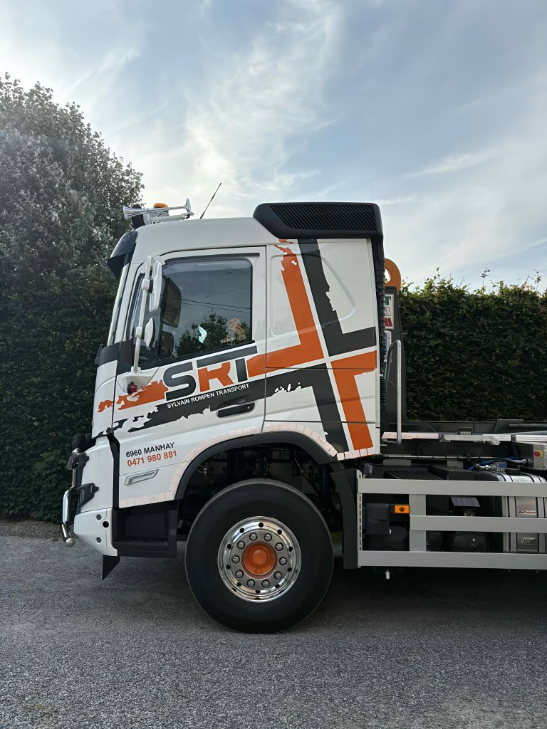 Volvo SRT nouveau camion côté