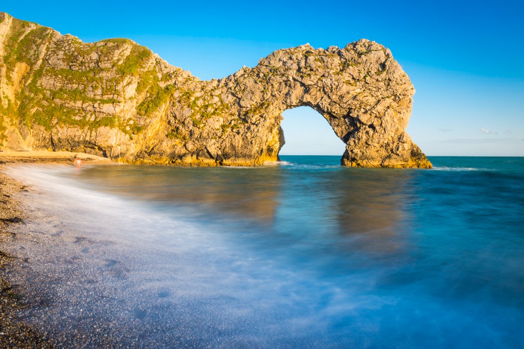 Lulworth Cove & Durdle Door Minibus Tour From Bournemouth