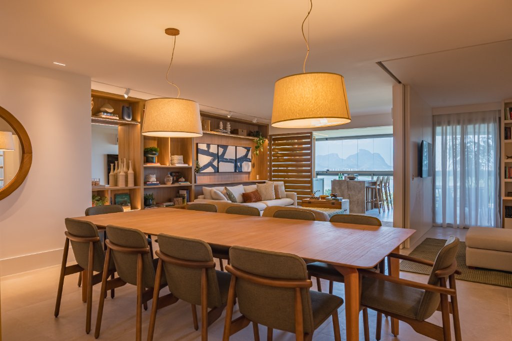Sala com Jantar — 227m²