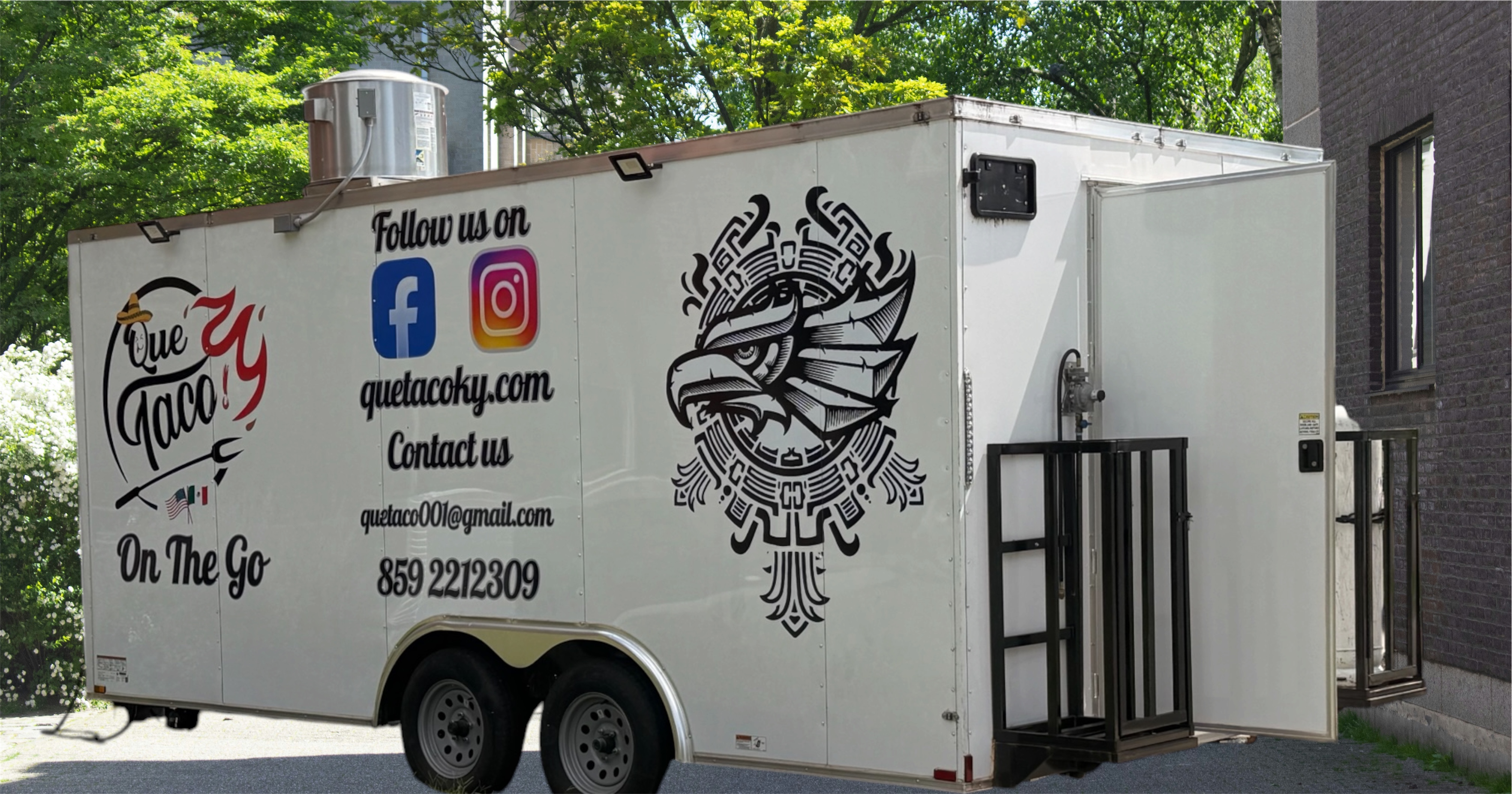 Que Taco On The Go catering trailer