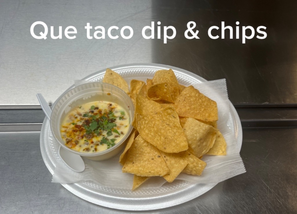 Que Taco Dip and Chips