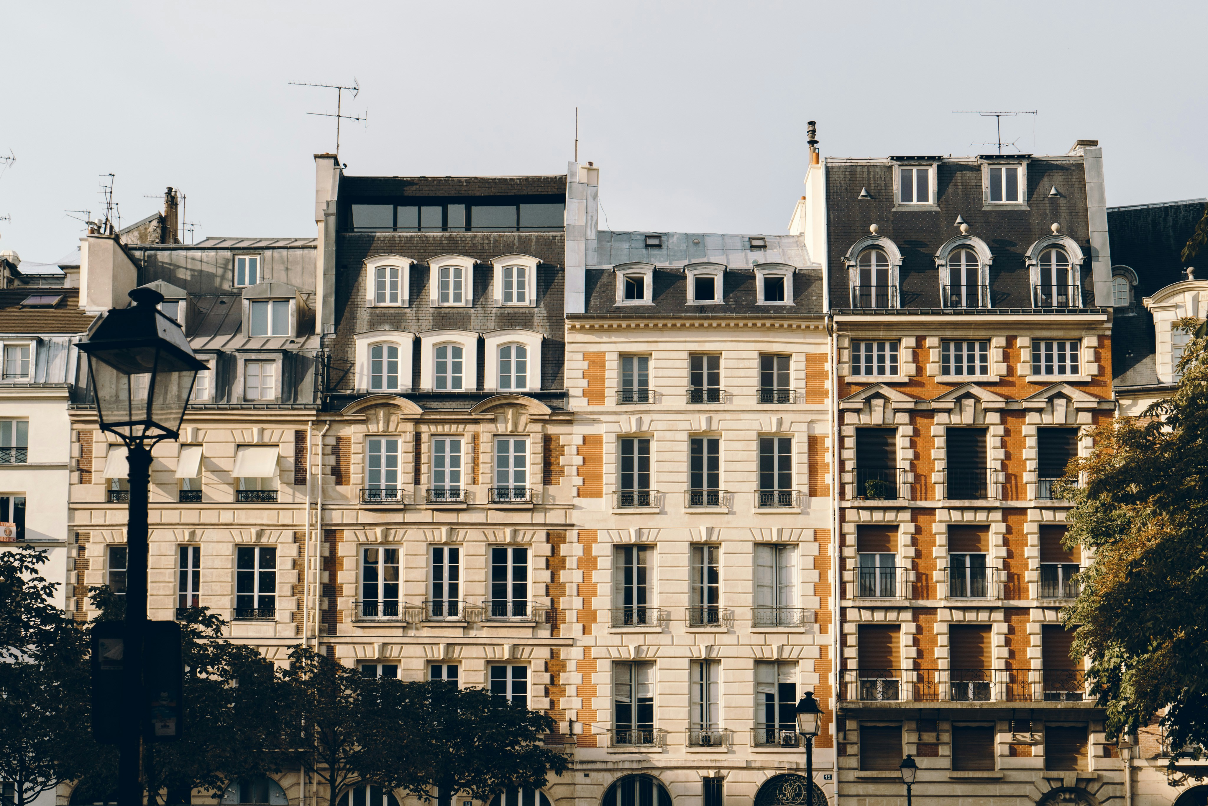 Commercial real estate and Family Office Paris - Prestige offices and wealth management PNW Partners