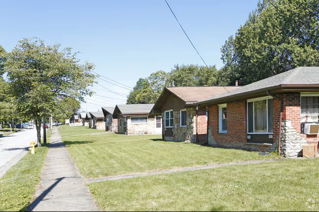 32-Unit Townhome Complex — Akron, Ohio