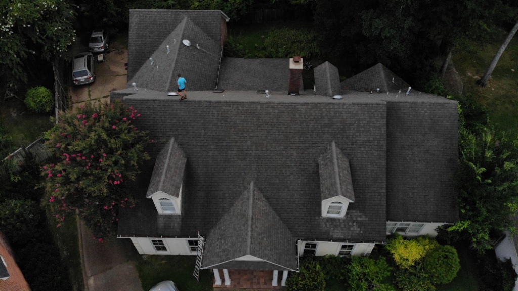 Roof inspection in Flowood MS