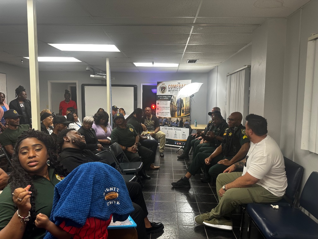 Sheriff Deputies in Community Conversation