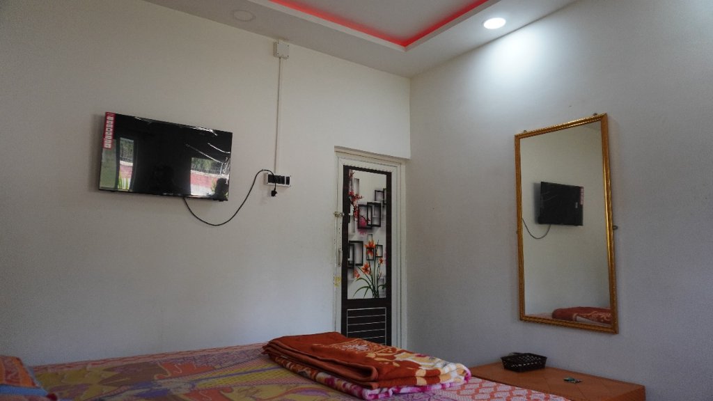 Deluxe Room 2
