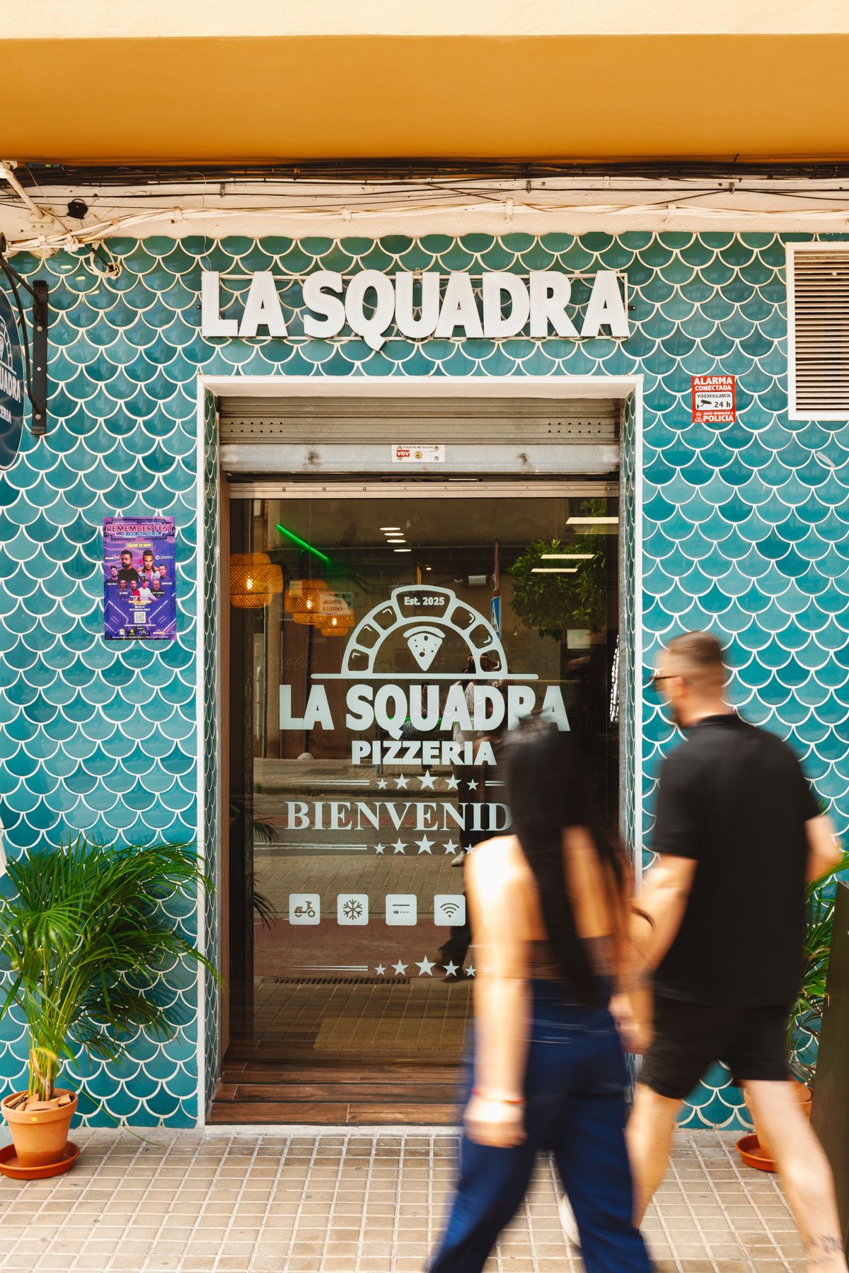 El local