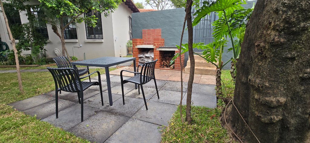Outdoor Braai Area