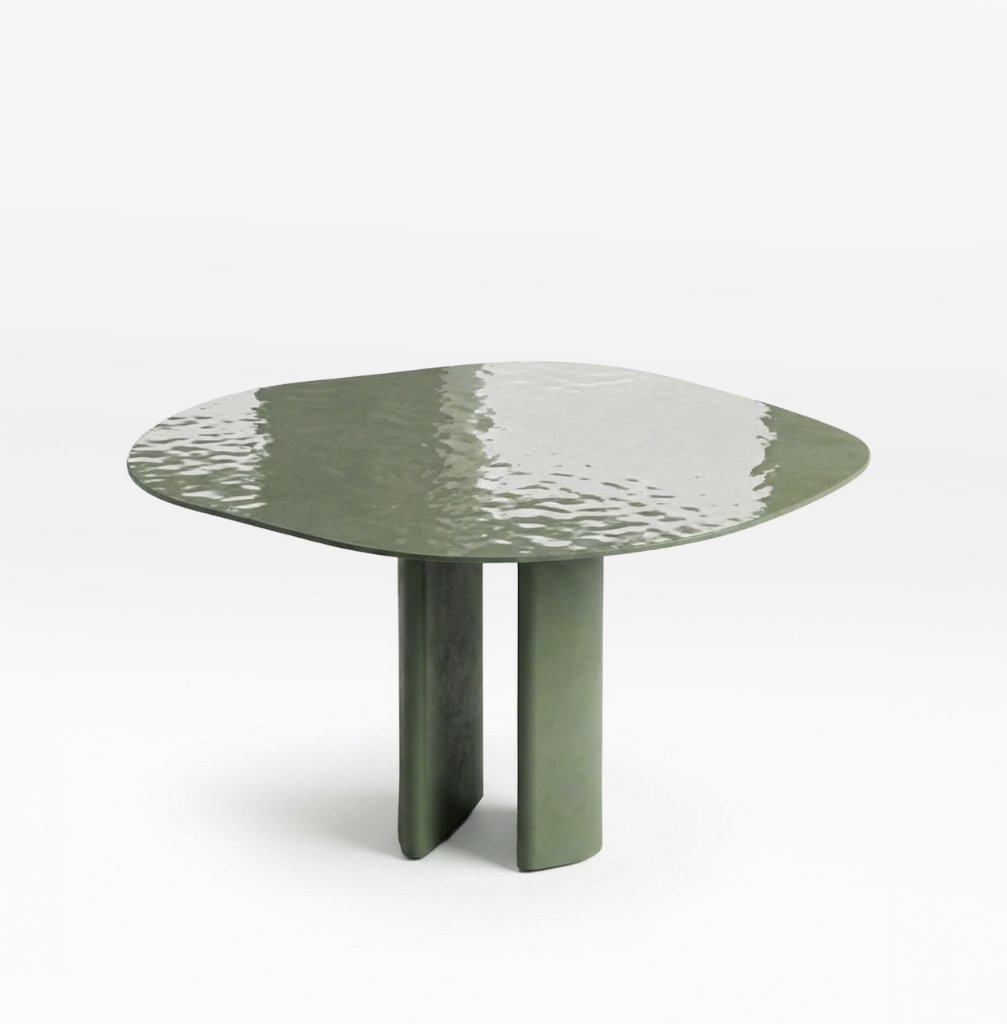 Ero Round indoor outdoor table by PR MUUNDO