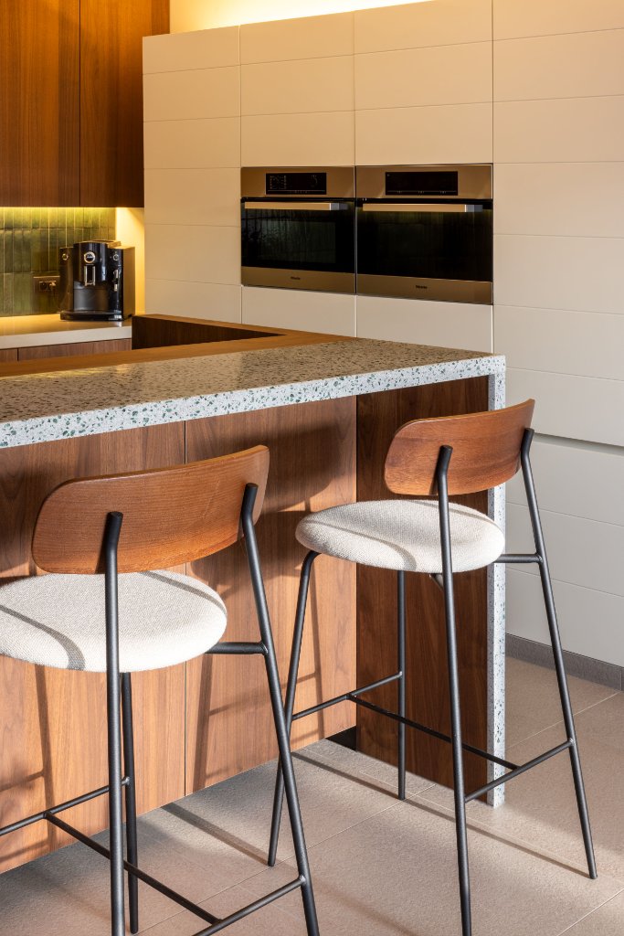 Cover Metal Bar Chair