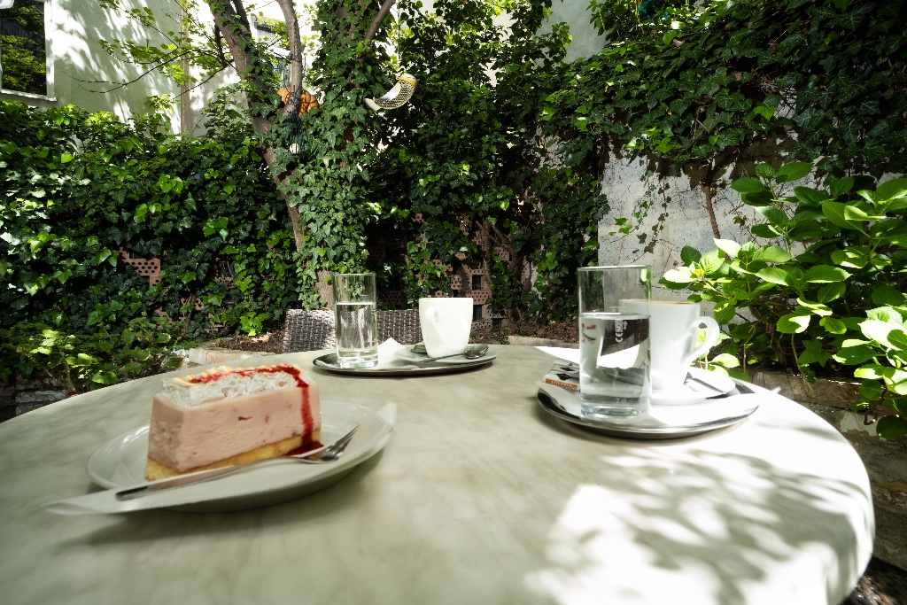 Torte im Garten