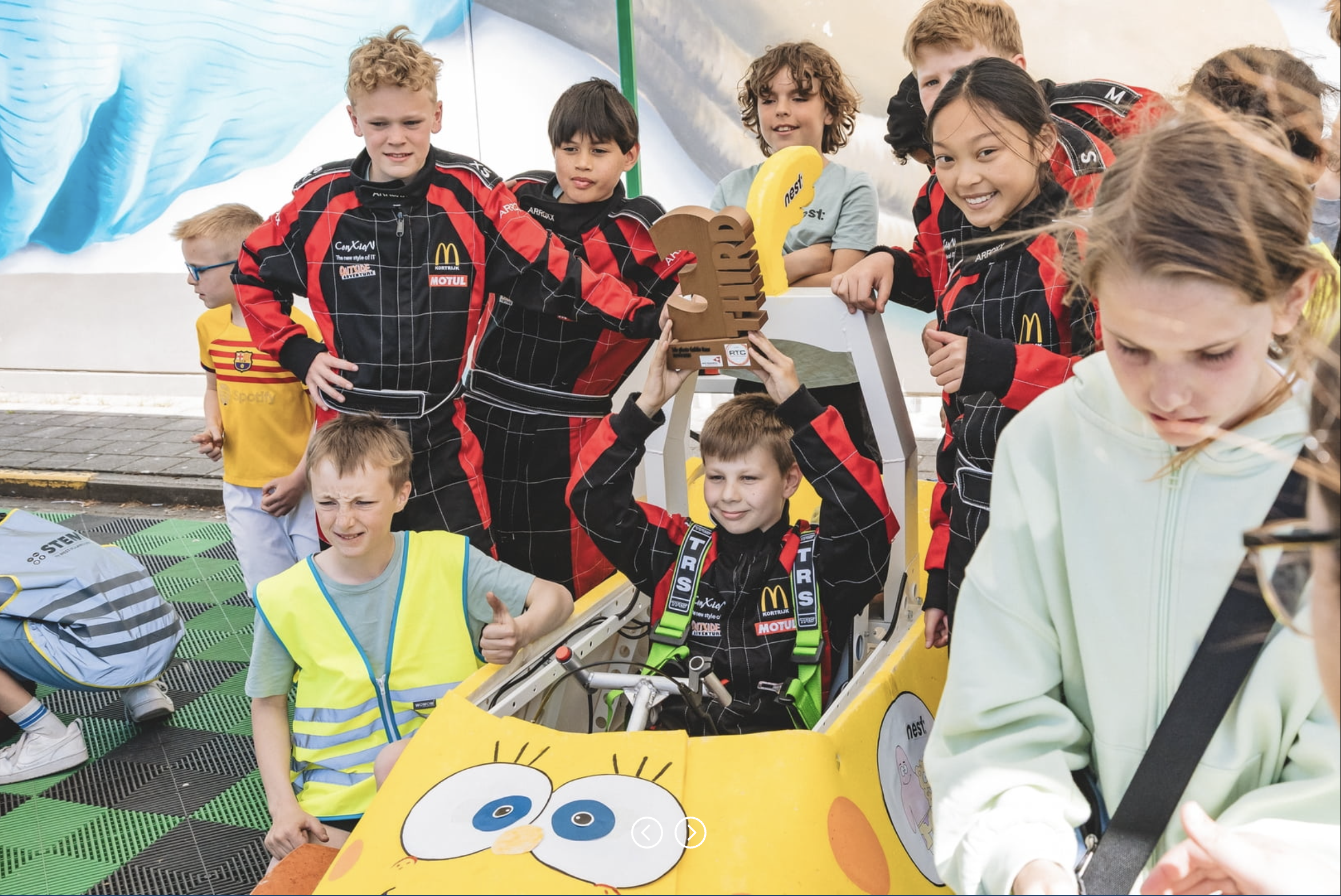 Goblin · het winnende team met de trofee