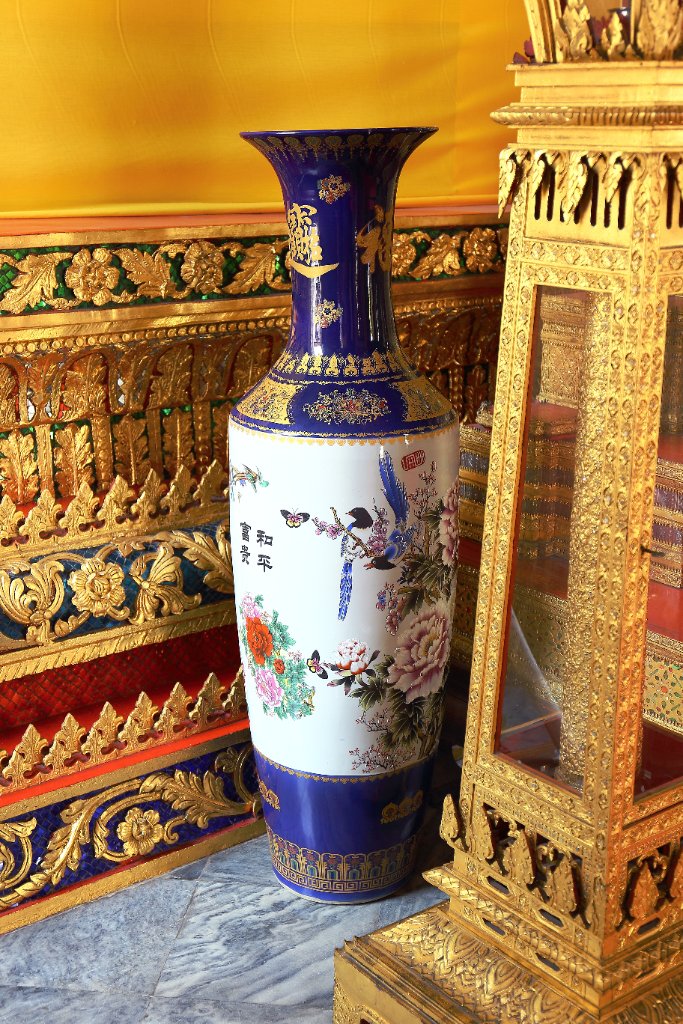 Vase de Porcelaine — Temple de Bangkok
