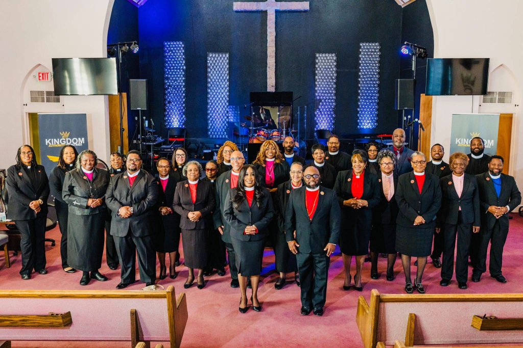 Apostolos Leadership University Clergy Class