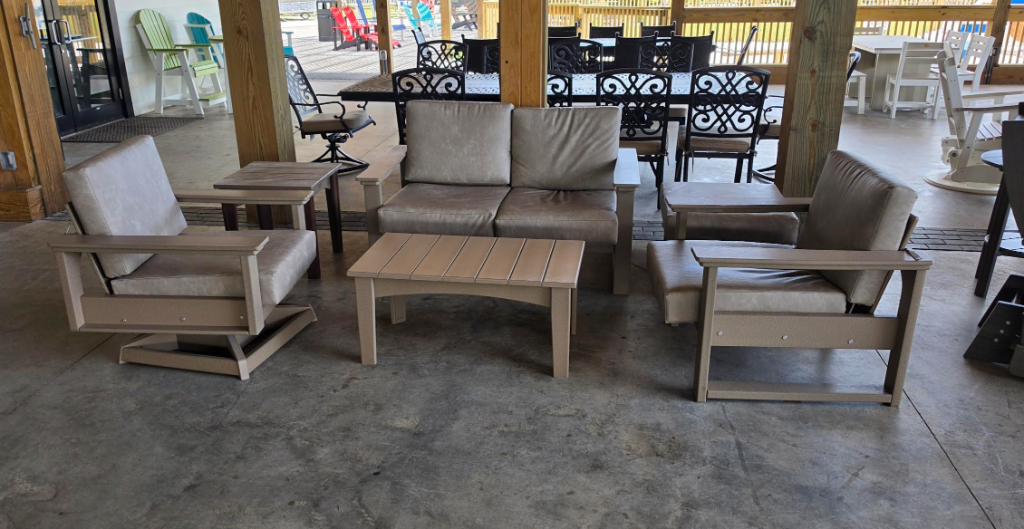 Lanai Deep Seating at Props Brewery