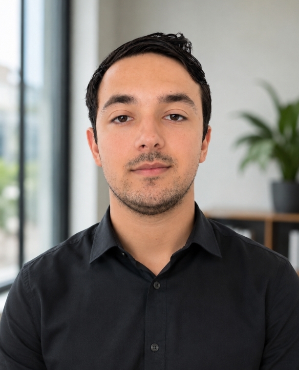 Aurelian Tanase, Communications Manager