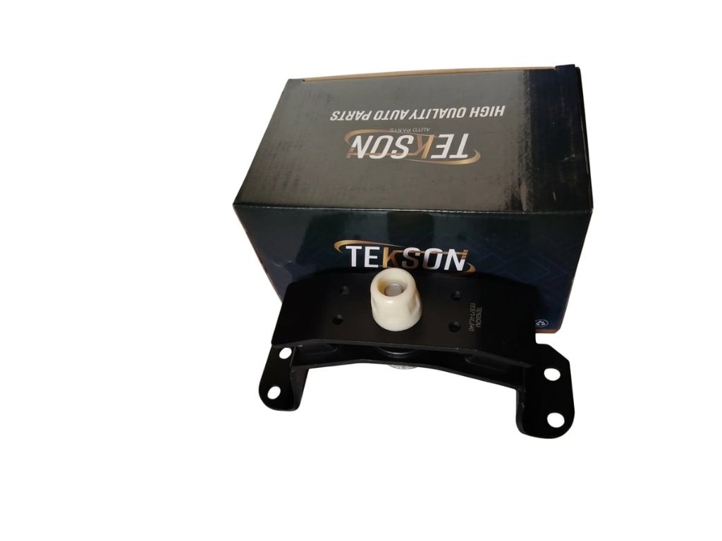 Soporte caja Toyota Revo mecánica