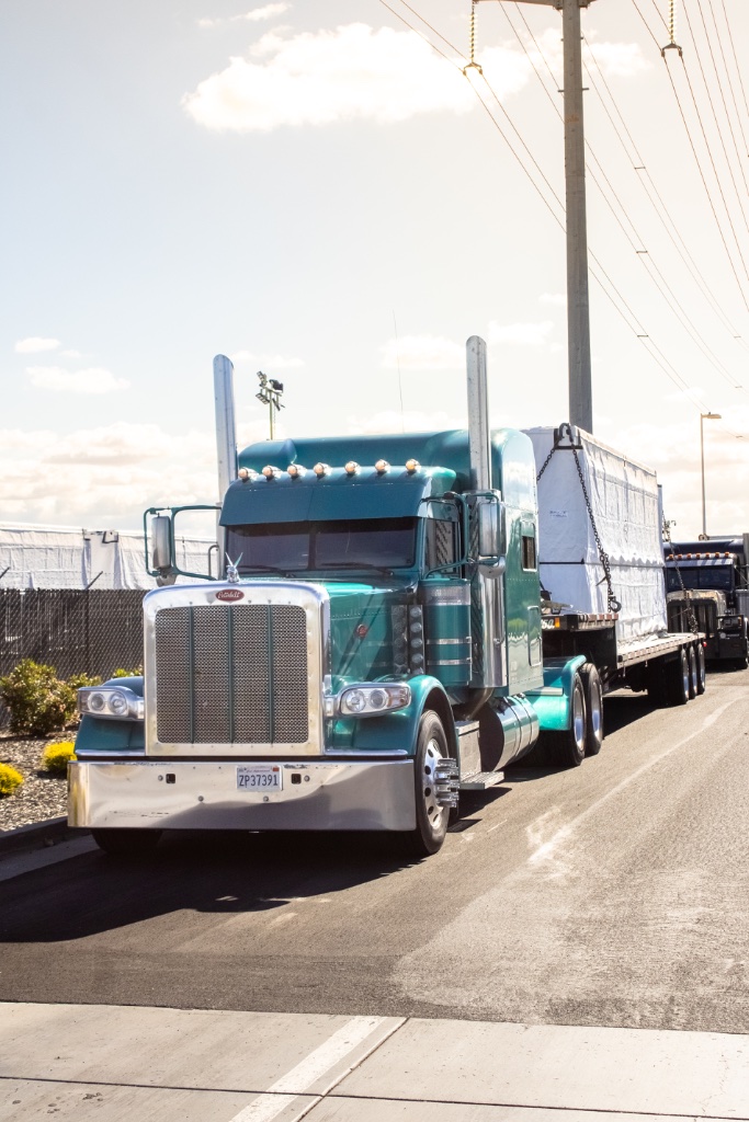 Peterbilt — automotive photography