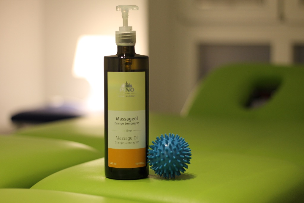 Massageöl und Igelball