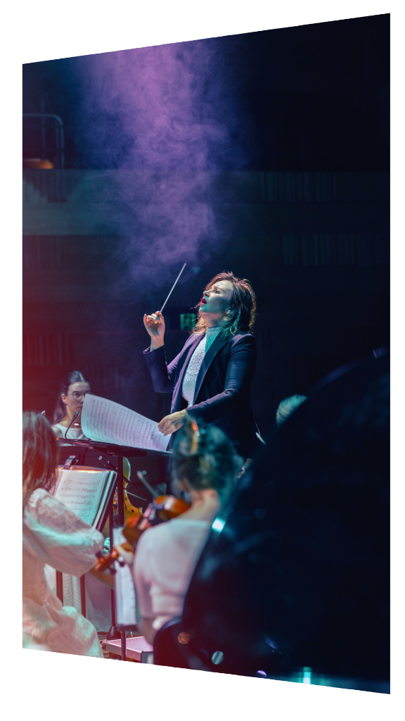 Natalia Raspopova conducting