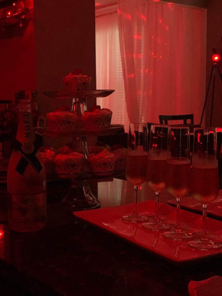 Supper club setting
