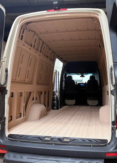 Van fully insulated with VIPEQ cork spray — interior view