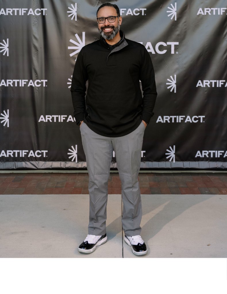 Boaz Santiago