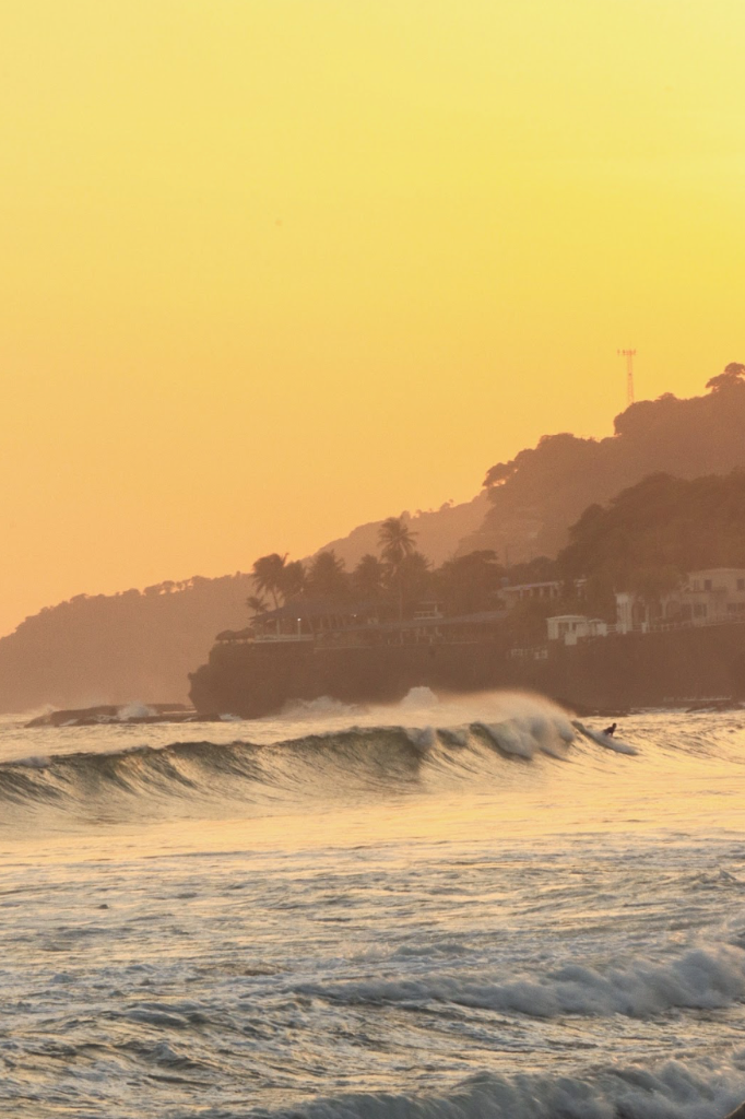 El Zonte — Goldener Sonnenuntergang