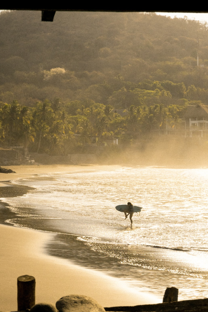 El Zonte — Morgen Surfer